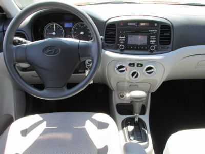2011 Hyundai Accent GLS
