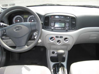 2009 Hyundai Accent  GLS