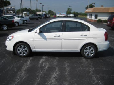 2009 Hyundai Accent  GLS