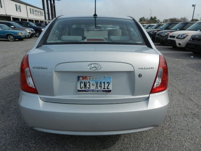 2011 Hyundai Accent GLS