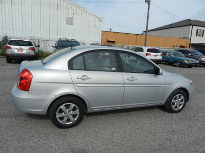 2011 Hyundai Accent GLS