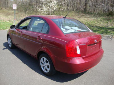 2010 Hyundai Accent  GLS