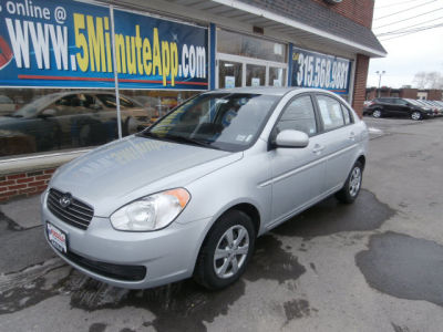 2011 Hyundai Accent  GLS