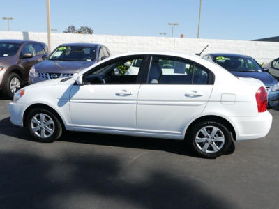 2011 Hyundai Accent  GLS