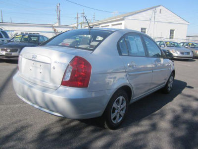 2009 Hyundai Accent  GLS