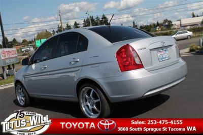 2011 Hyundai Accent  GLS