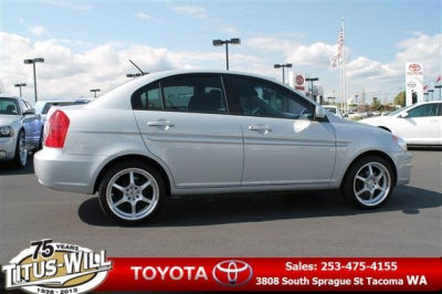 2011 Hyundai Accent  GLS