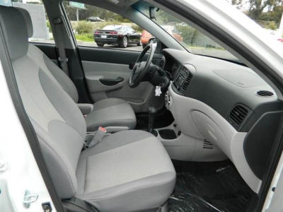 2011 Hyundai Accent  GLS
