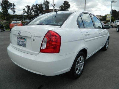 2011 Hyundai Accent  GLS