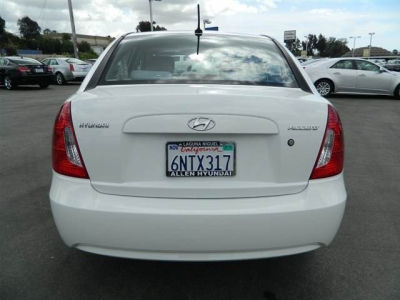 2011 Hyundai Accent  GLS