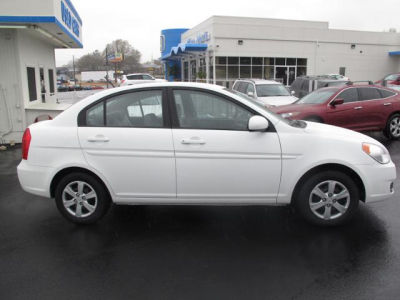 2011 Hyundai Accent  GLS
