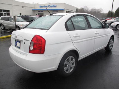 2011 Hyundai Accent  GLS