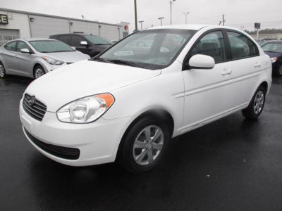 2011 Hyundai Accent  GLS