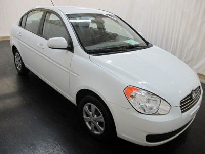2011 Hyundai Accent  GLS