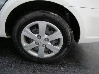 2011 Hyundai Accent  GLS