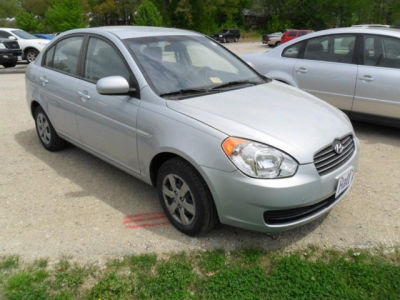 2011 Hyundai Accent  GLS