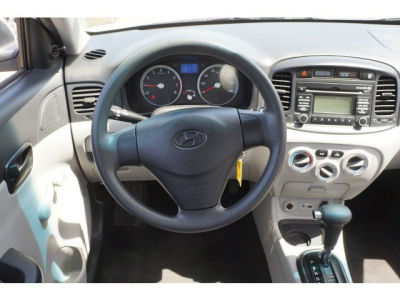 2011 Hyundai Accent  GLS