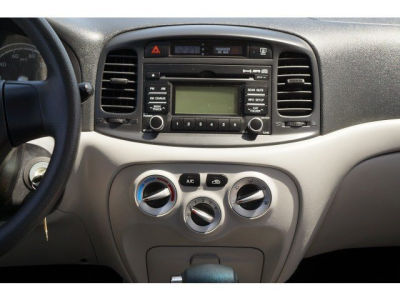 2011 Hyundai Accent  GLS