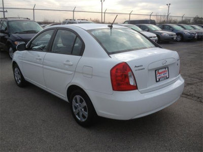 2011 Hyundai Accent  GLS