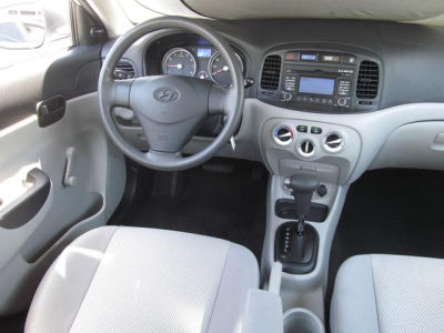 2011 Hyundai Accent  GLS