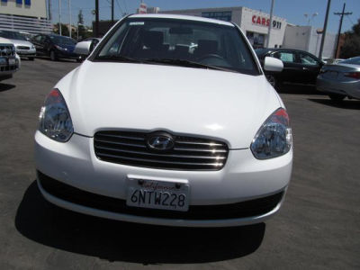 2011 Hyundai Accent  GLS
