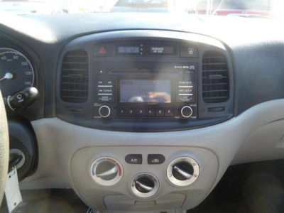 2011 Hyundai Accent GLS
