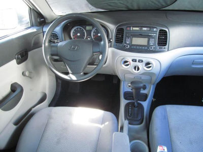 2011 Hyundai Accent  GLS