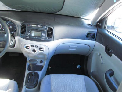 2011 Hyundai Accent  GLS