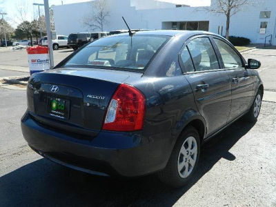 2011 Hyundai Accent  GLS