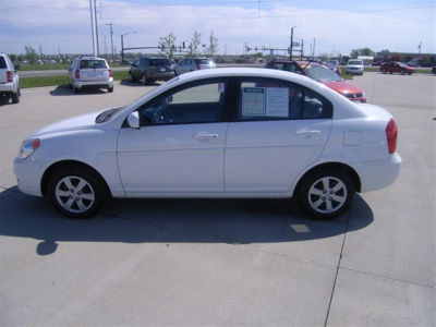 2011 Hyundai Accent  GLS