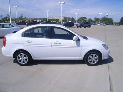2011 Hyundai Accent  GLS
