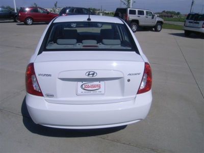 2011 Hyundai Accent  GLS