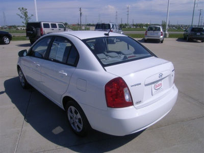 2011 Hyundai Accent  GLS
