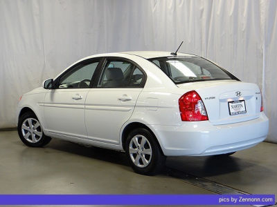 2010 Hyundai Accent  GLS
