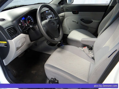 2010 Hyundai Accent  GLS
