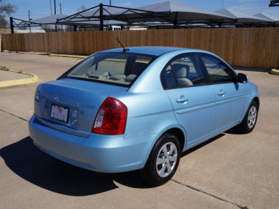 2011 Hyundai Accent  GLS