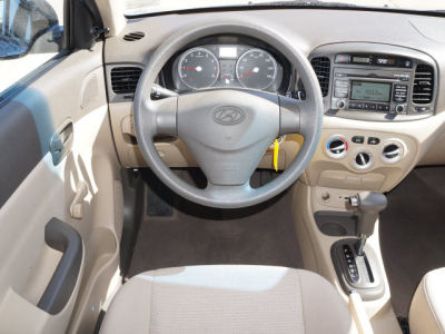 2011 Hyundai Accent  GLS