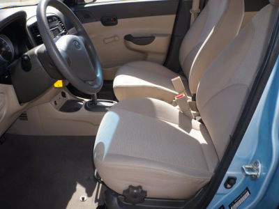 2011 Hyundai Accent  GLS