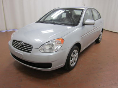 2011 Hyundai Accent  GLS