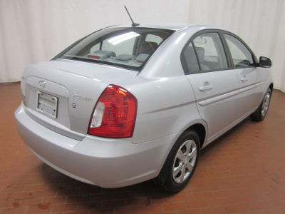 2011 Hyundai Accent  GLS