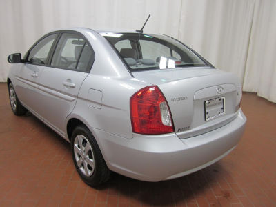 2011 Hyundai Accent  GLS