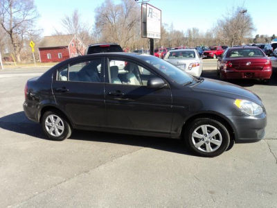 2011 Hyundai Accent  GLS