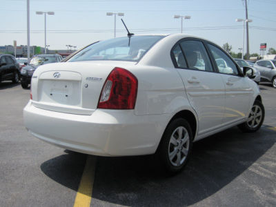 2011 Hyundai Accent GLS