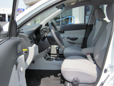 2011 Hyundai Accent GLS