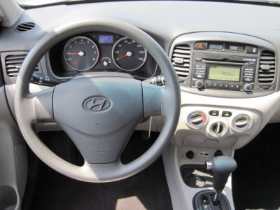 2011 Hyundai Accent GLS