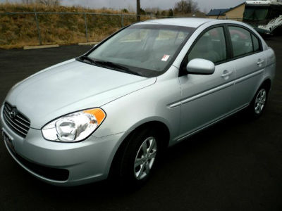 2011 Hyundai Accent  GLS