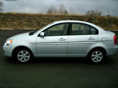 2011 Hyundai Accent  GLS