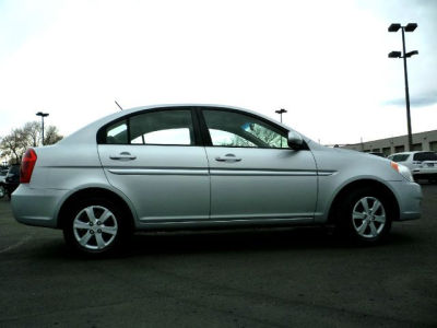 2011 Hyundai Accent  GLS