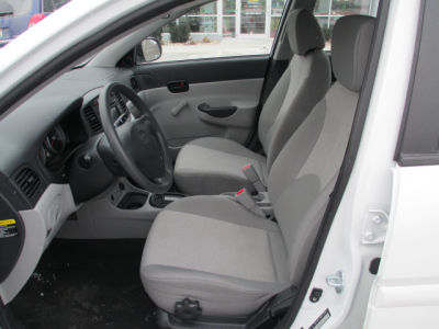 2011 Hyundai Accent  GLS