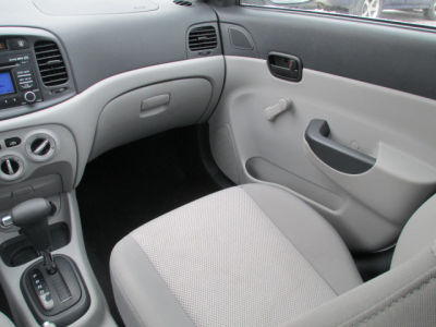 2011 Hyundai Accent  GLS